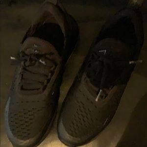 All black 270 authentic Nike air